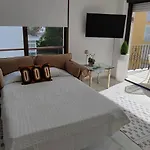 Marbella Suite 아파트 마르베야