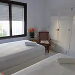 Marbella Suite 아파트
